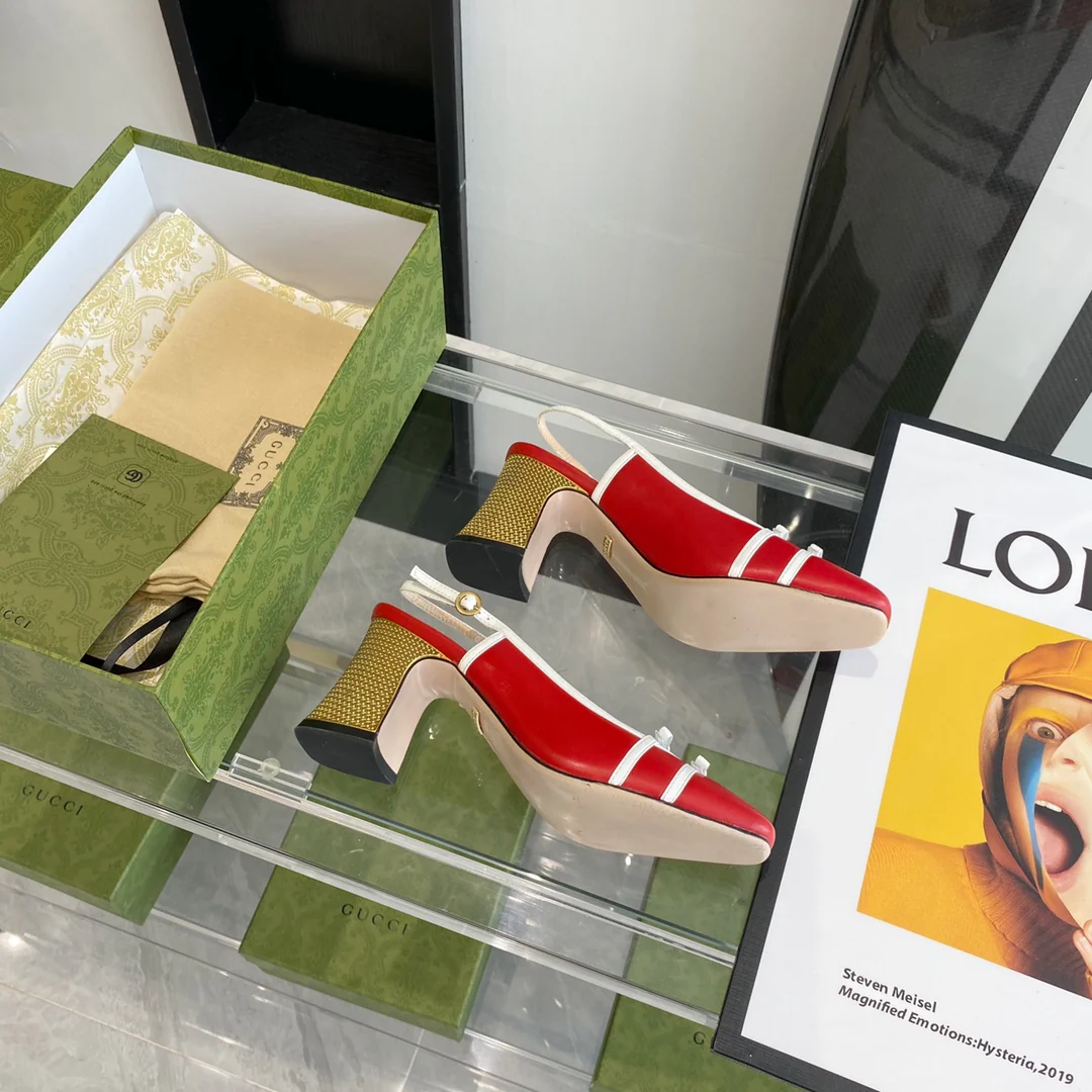 Сандалии Gucci на массивном каблуке - 1