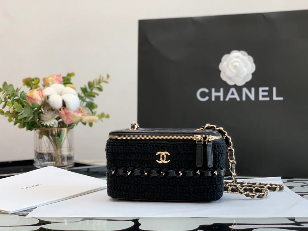 Новинка весны 2022 года от Chanel - Плетеный квадратный узор - Черный