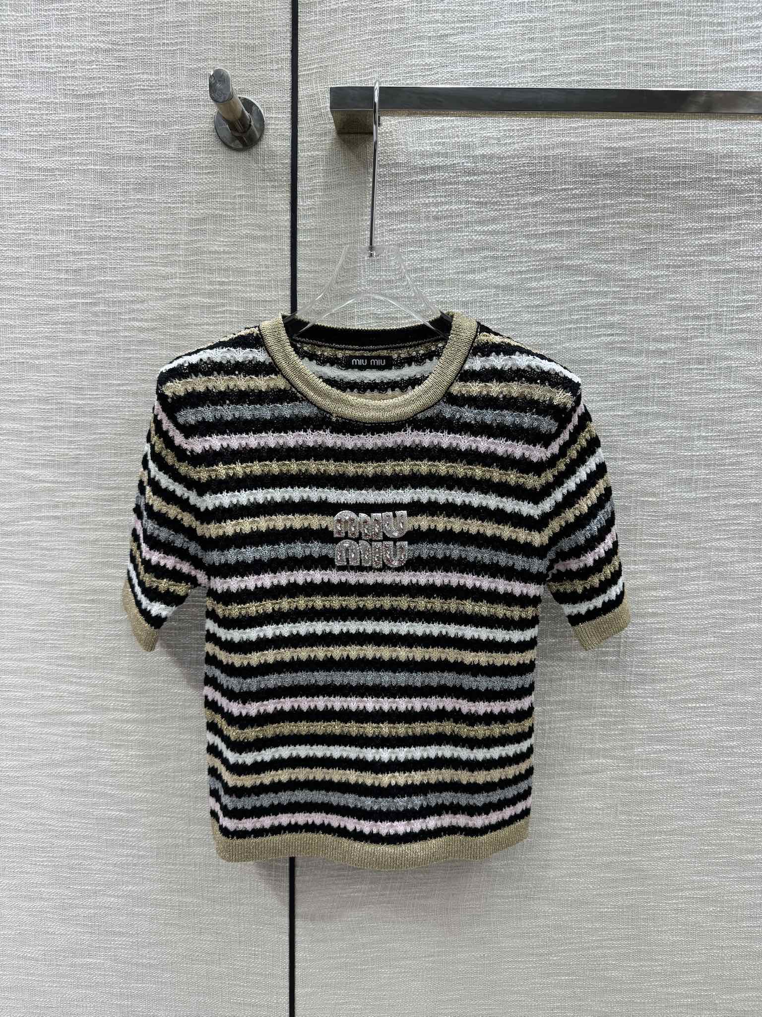 Miu Miu - 2404 - Трикотажная футболка с коротким рукавом в полоску, с цветовыми блоками - Желтая