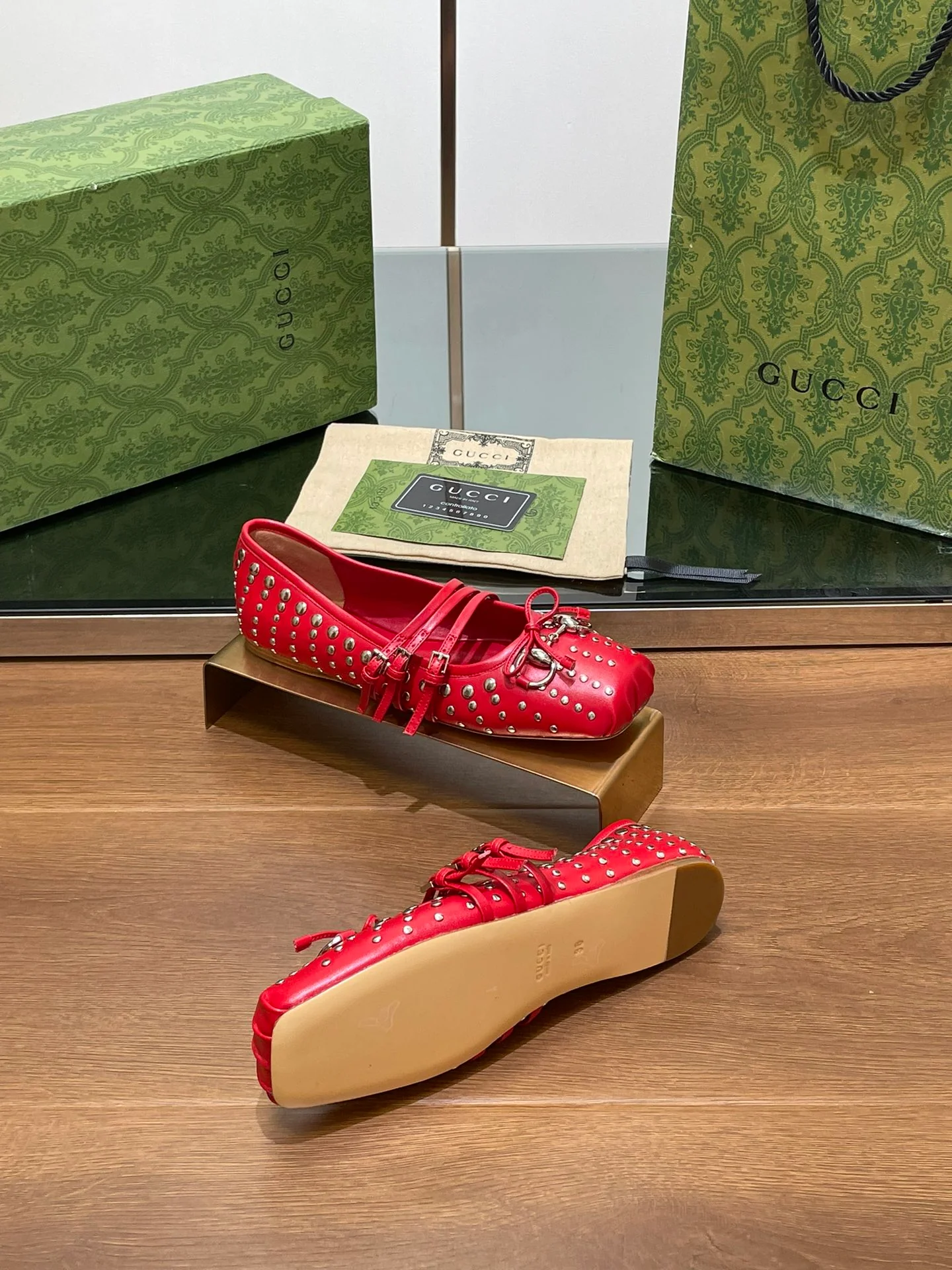 Туфли Gucci 2024 Studded Barre Shoes - красные