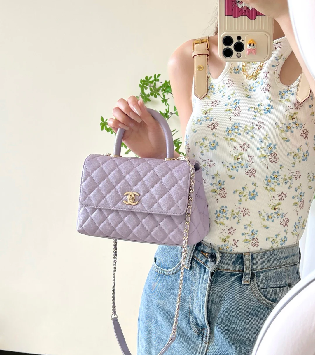 Chanel - Сумочка - Маленькая - Светло-фиолетовая - Светло-золотистая пряжка