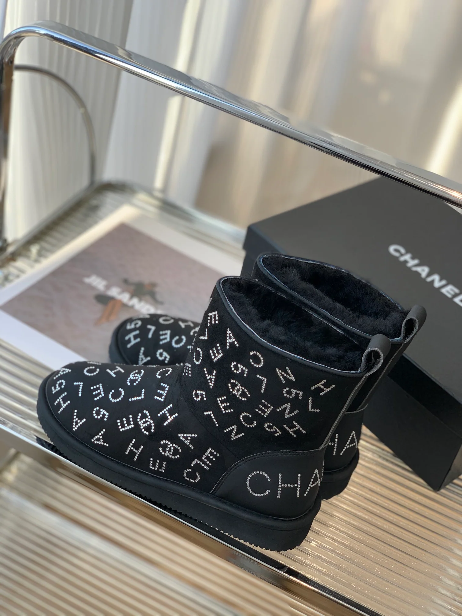 Снежные сапоги Chanel