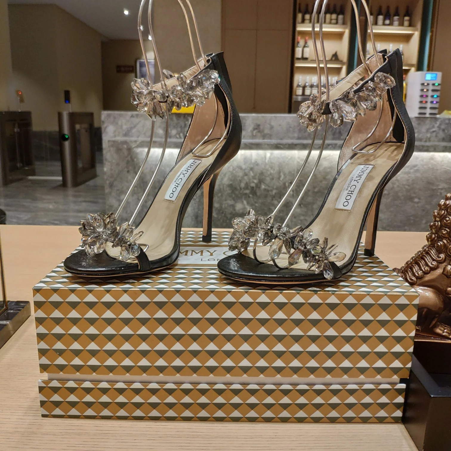 Коллекция высокой моды Jimmy Crystal - Босоножки на шпильке - Черные