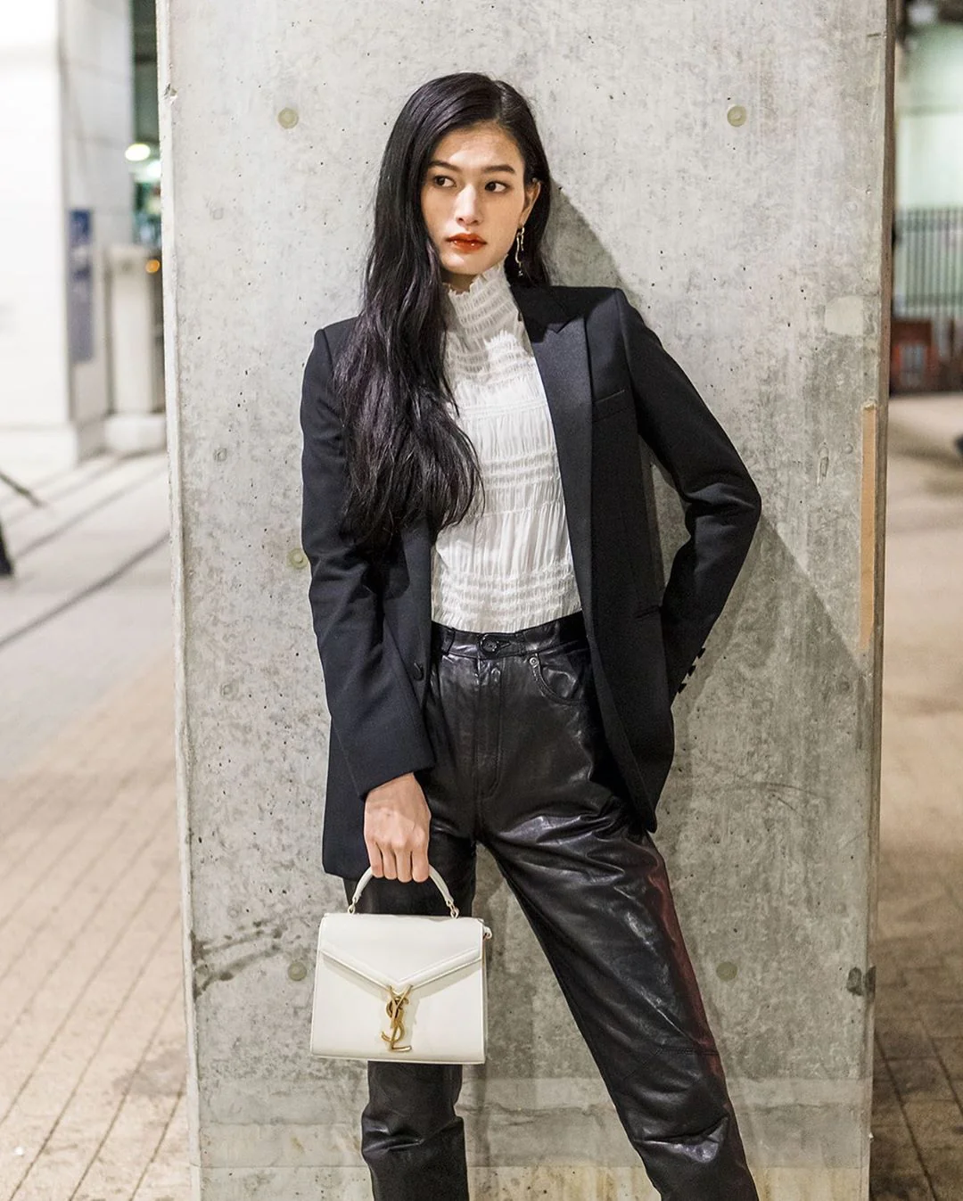 YSL Cassandra - Body Sharing - 4