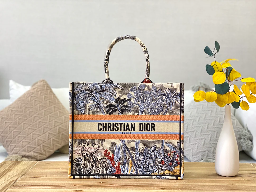 Большая сумка Dior Book Tote, 41,5 см, цвет синий кокос.