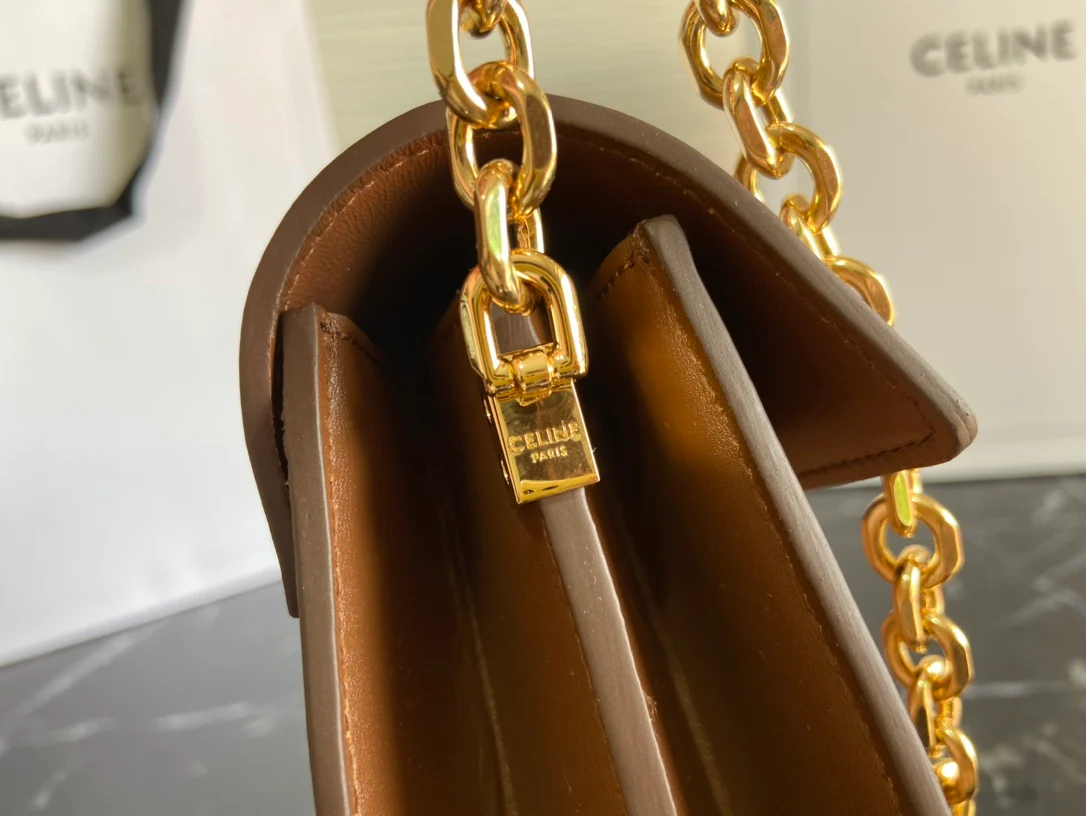 кожаная сумка Celine Soft 16 на цепочке