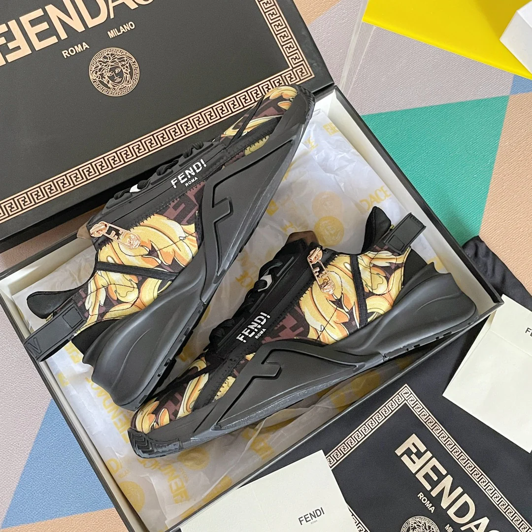 Fendi - Кроссовки и повседневная одежда - Модель сотрудничества