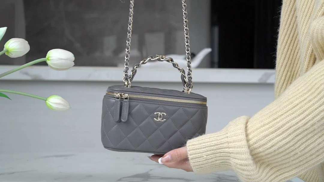 Длинная сумка Chanel - серая