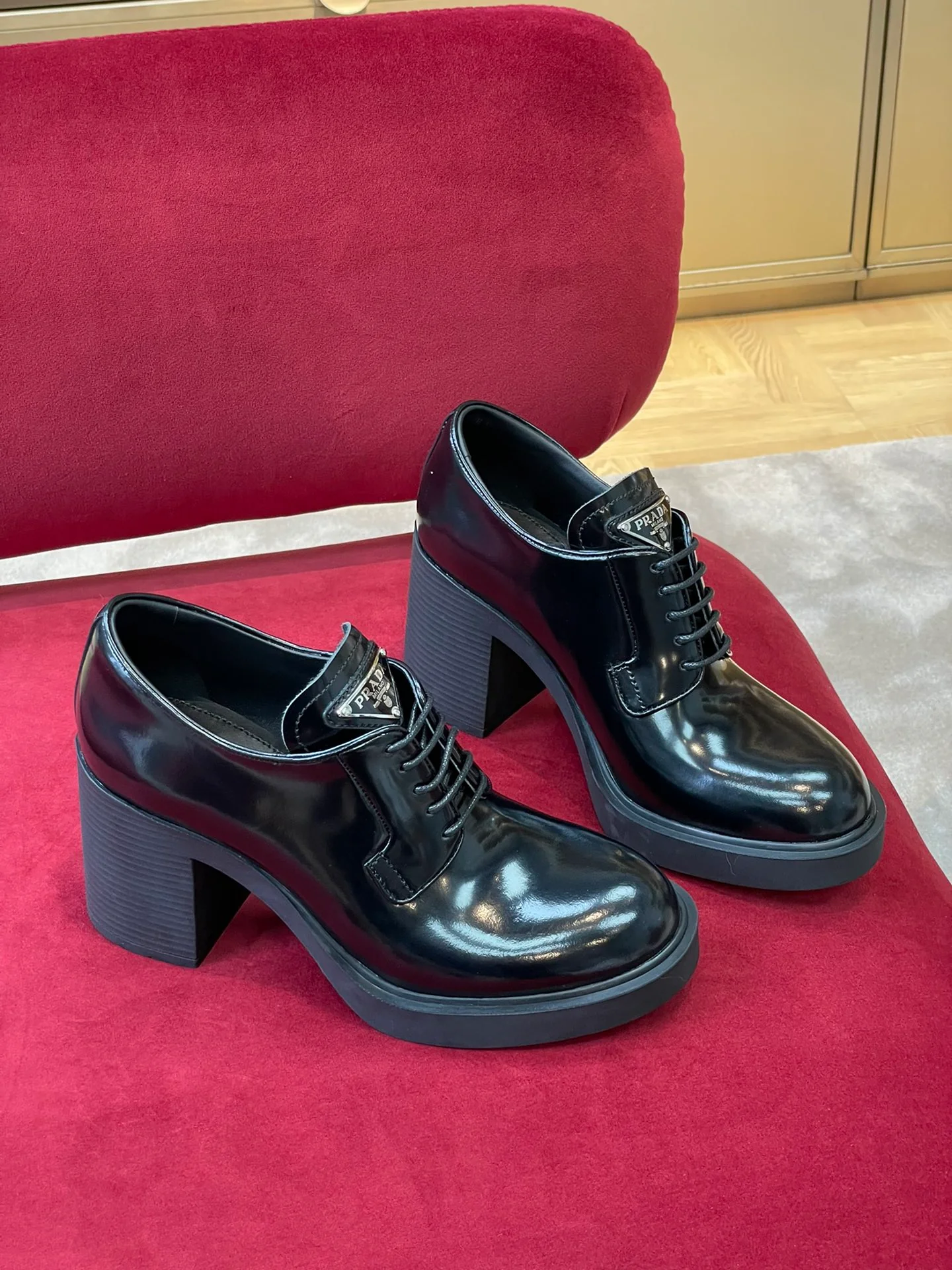 Лоферы Prada 2024 - черные