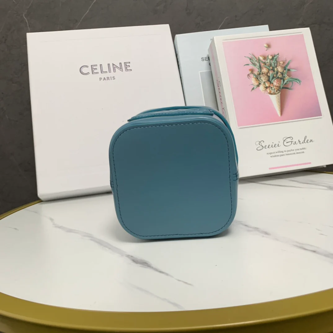 Сумка Celine Boxtriomphe - синяя