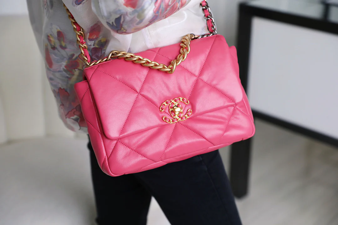 Chanel 19bag Small Lipstick Powder