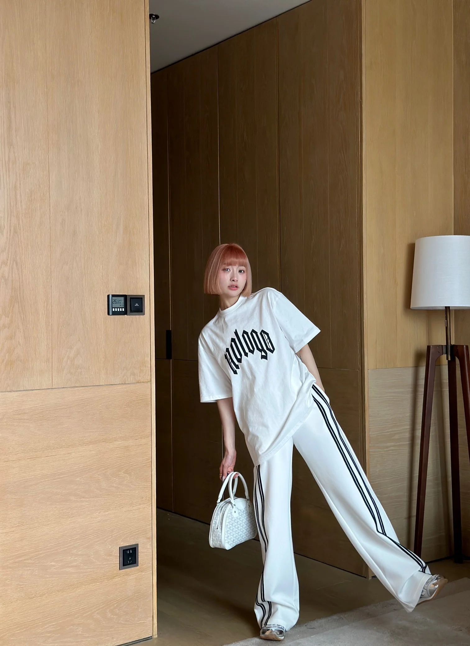 Повседневные брюки Celine 2403 с цветными блоками и тесьмой - белые.