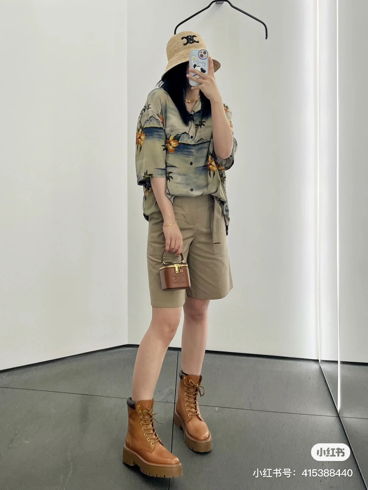 Ботинки Celine Martin на платформе из телячьей кожи, цвет ?кофе?.