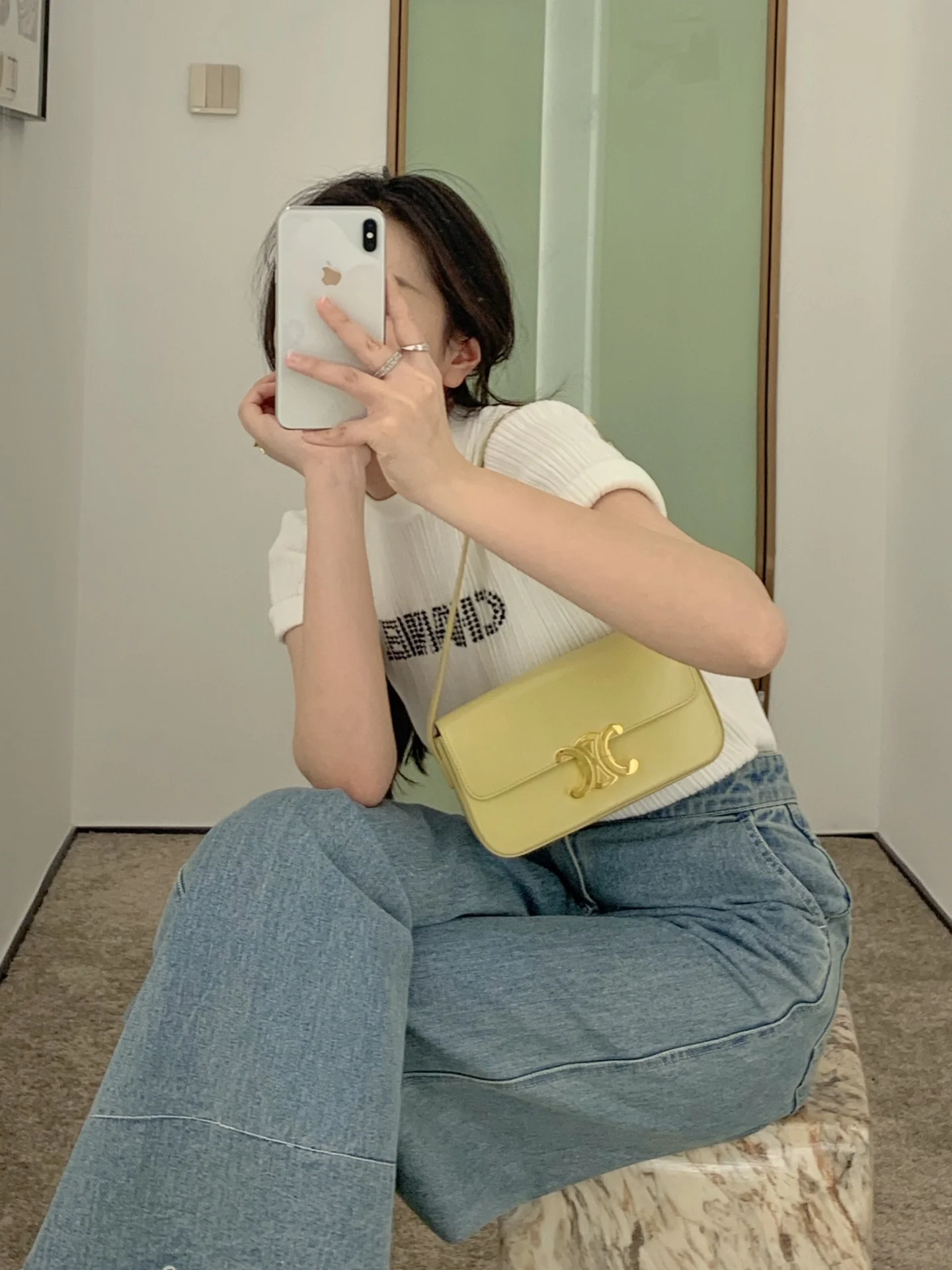 Кожаная сумка через плечо Celine Triomphe - желтая