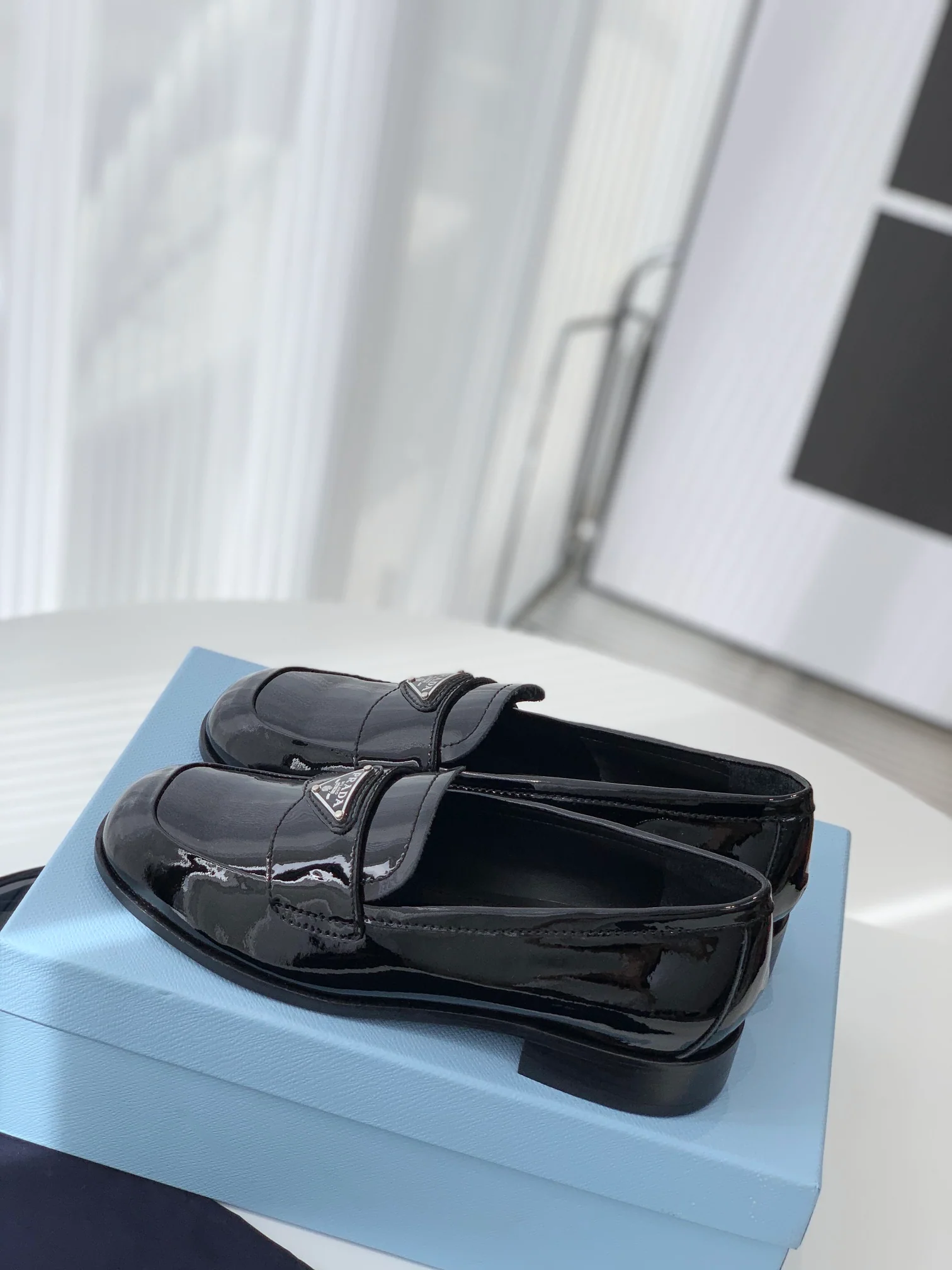 Prada - Новейшая обновленная коллекция - Обувь Alo - 1