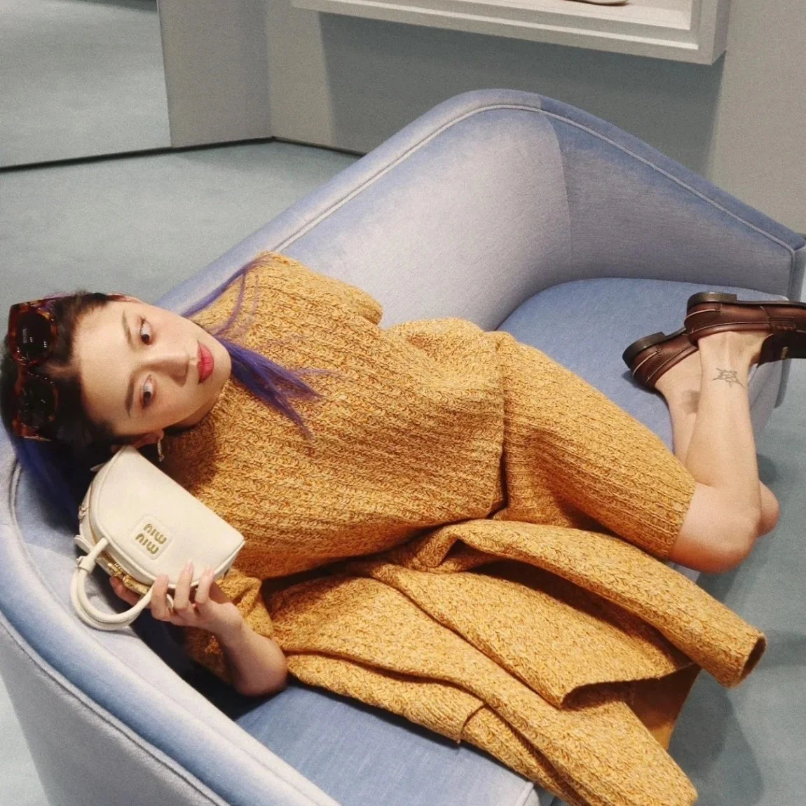 Сумка для боулинга Miu Miu - белая