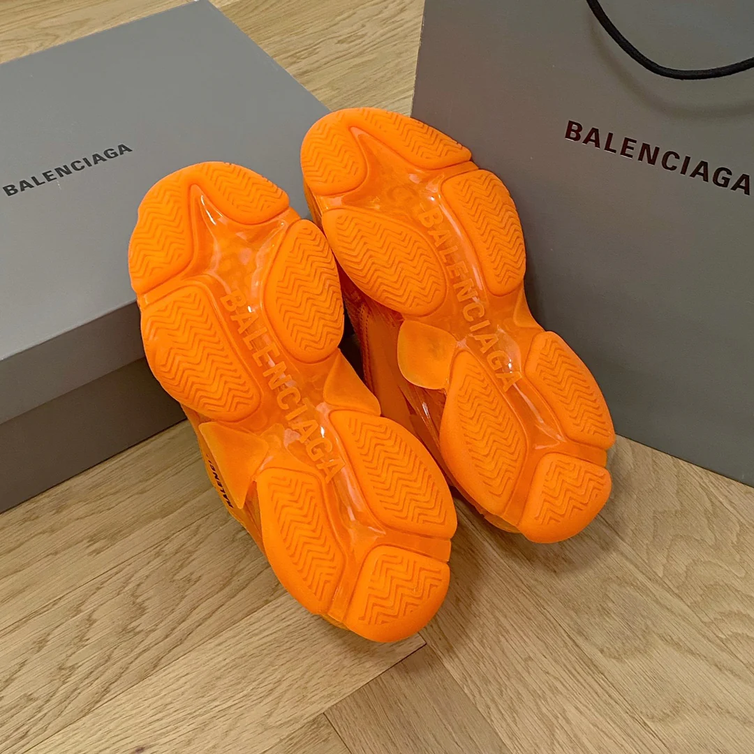 Кроссовки Balenciaga Triples Cushion Chunky Shoes - оранжевые