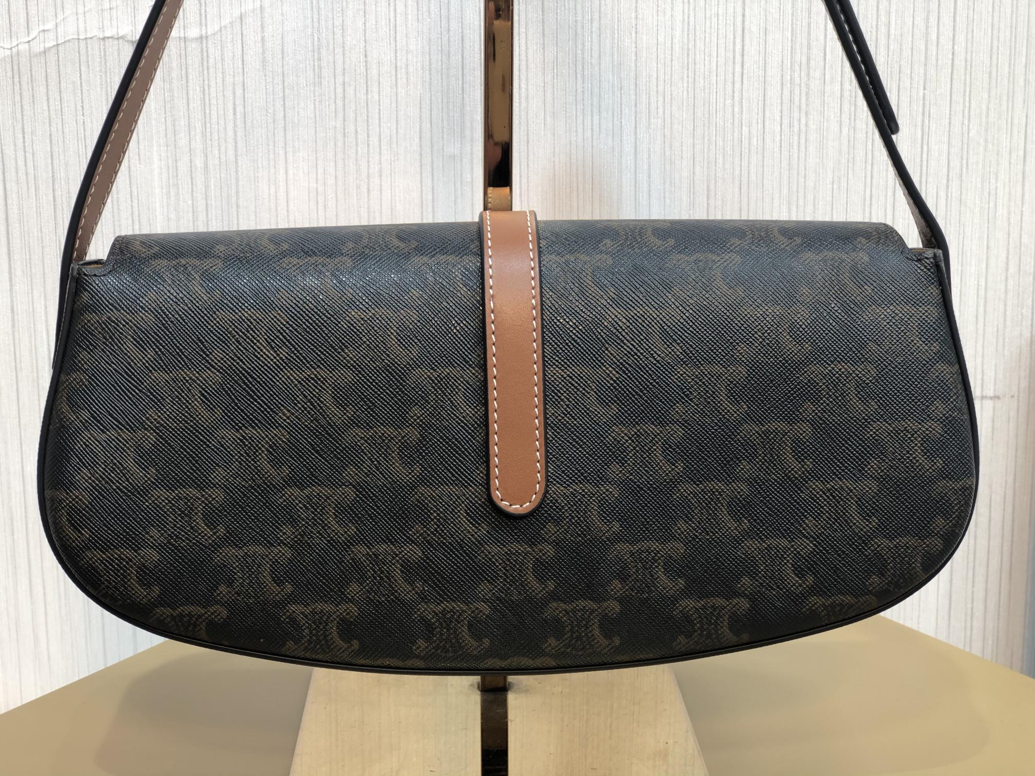 Большая сумка-клатч Celine Tabou на ремешке с замком и повязкой на голову