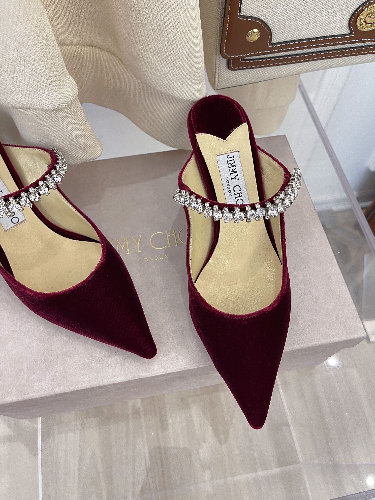 Сандалии на низком каблуке Jimmy Crystal Chain