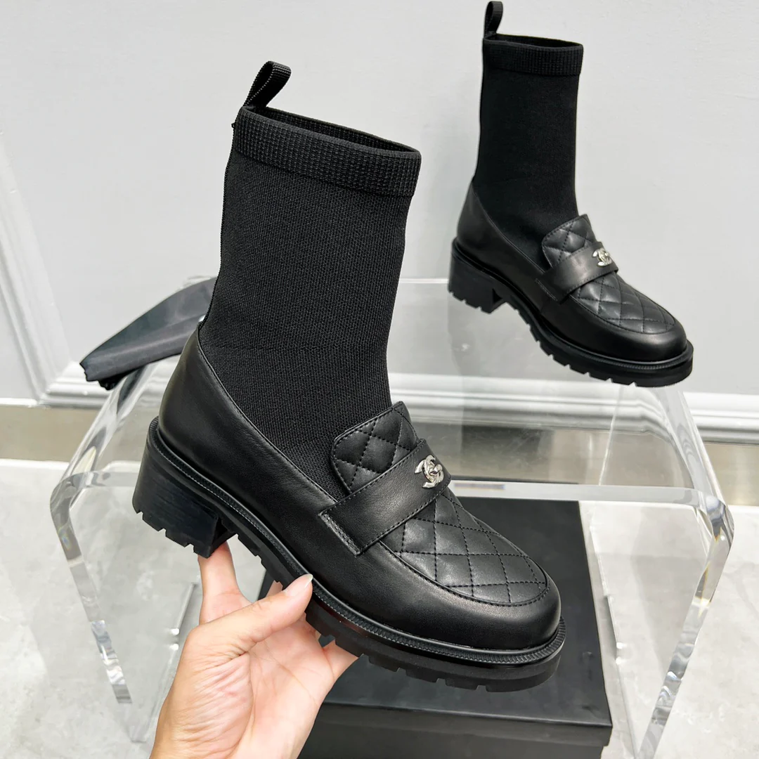 Весенняя коллекция Chanel 2022 — Ботильоны/Лоферы