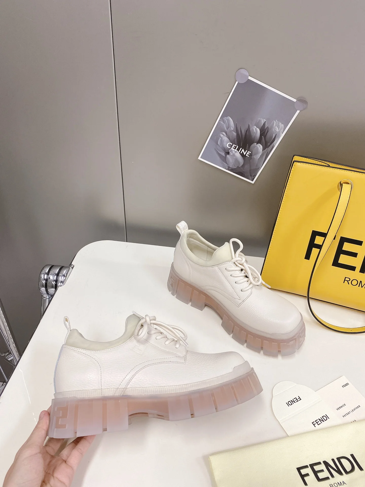 Туфли на платформе Fendi - белые