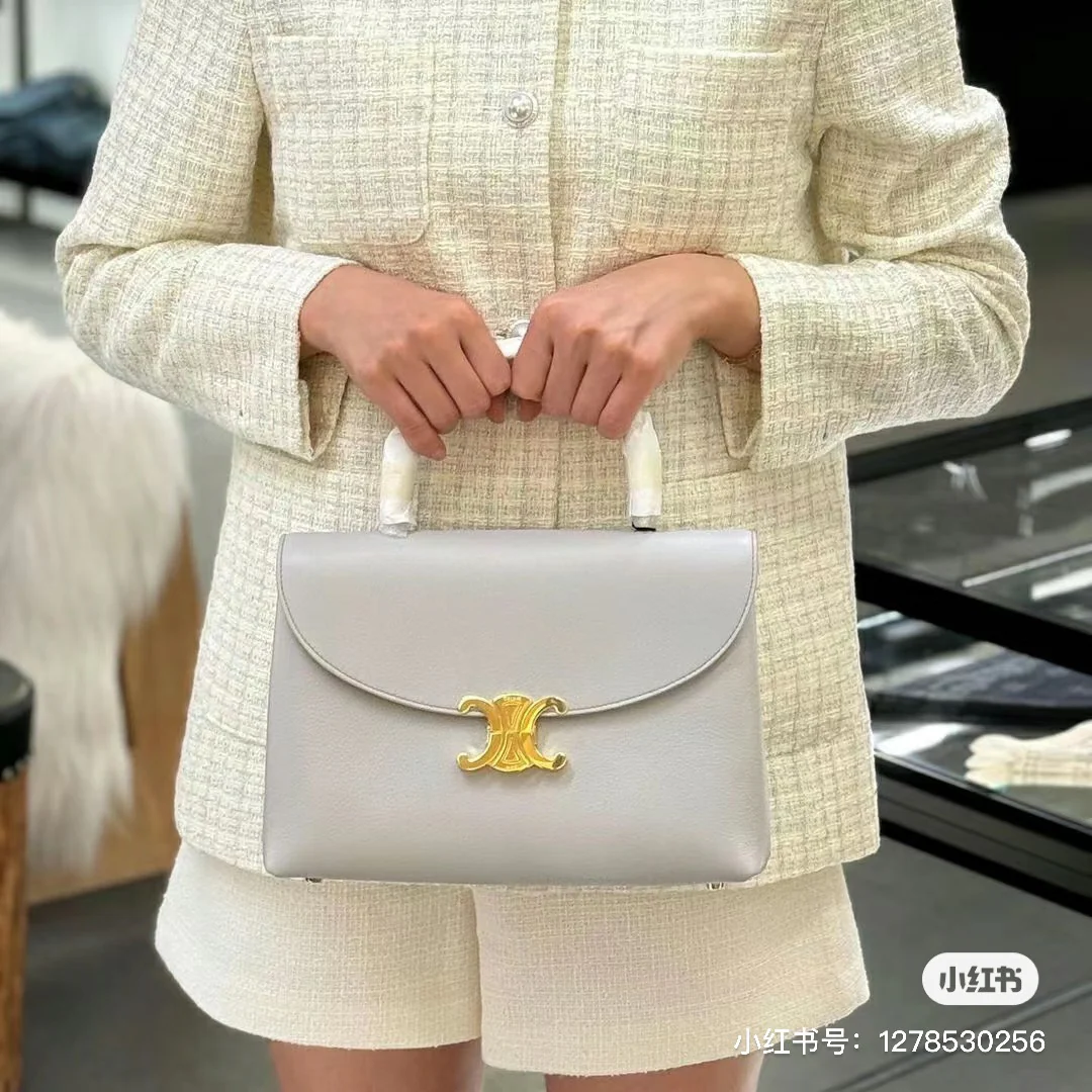 Сумка Celine Nino среднего размера из мягкой телячьей кожи — серая.