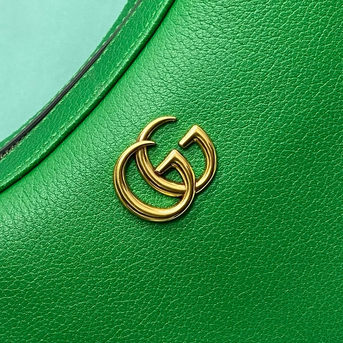 Сумка Gucci на цепочке через плечо - зеленая