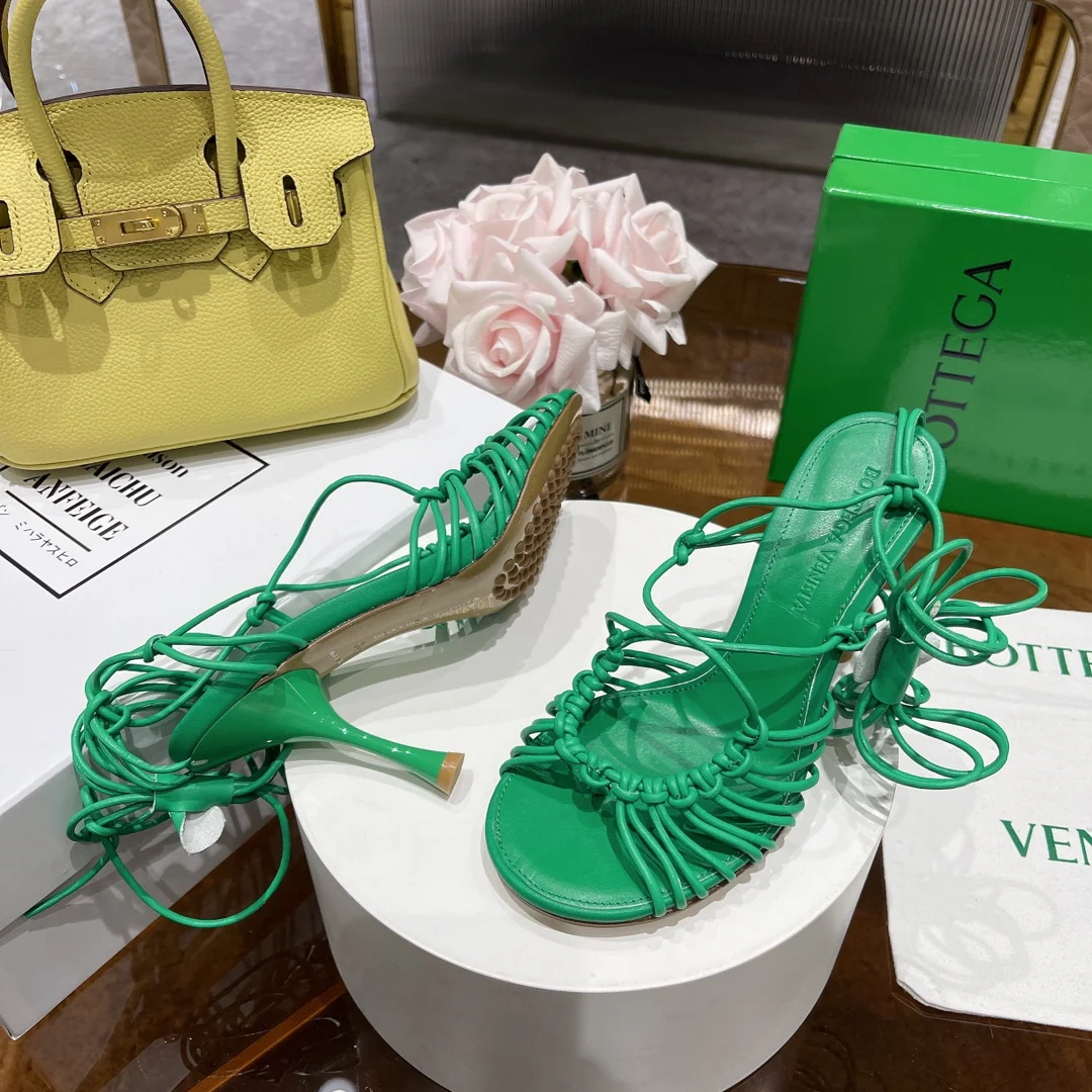 BV - Зеленые плетеные туфли на каблуках