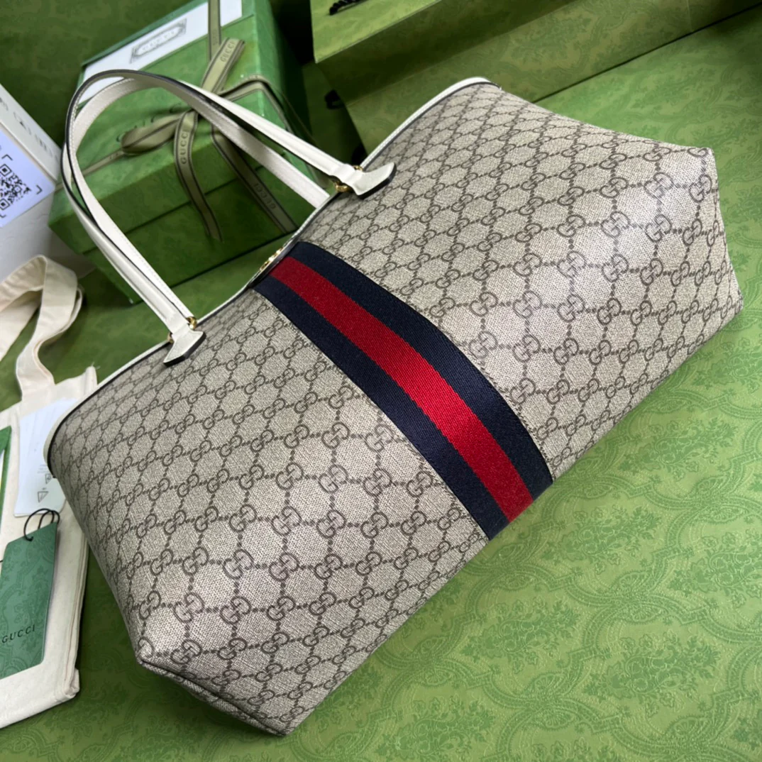 Сумка-тоут Gucci Ophidia Medium Square (38x28x14 см), белая.