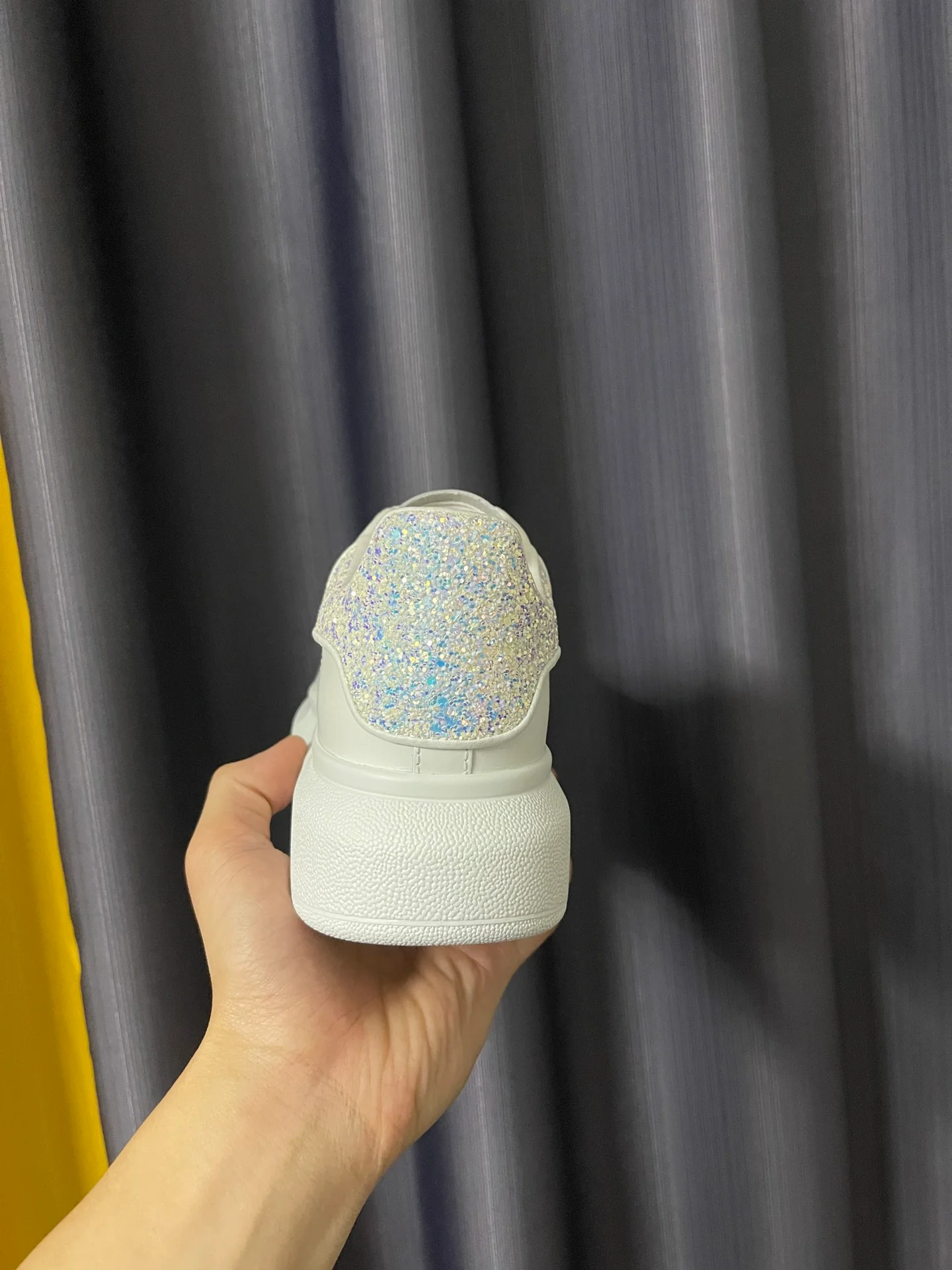 Классические белые кроссовки McQueen - унисекс - переливающийся белый - премиум-издание