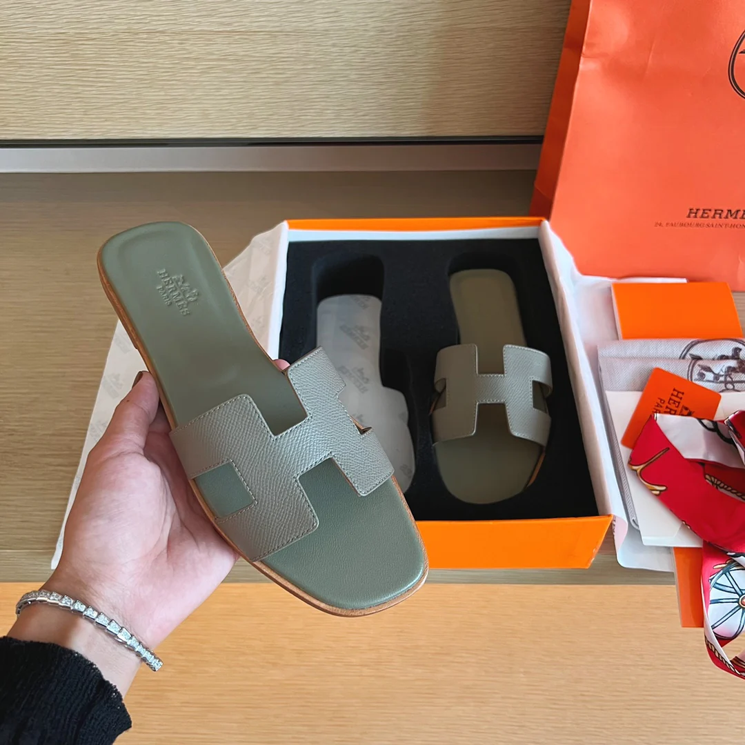 Тапочки Hermes-h на плоской подошве - серия с принтом пальмовых листьев - подошва с полным покрытием