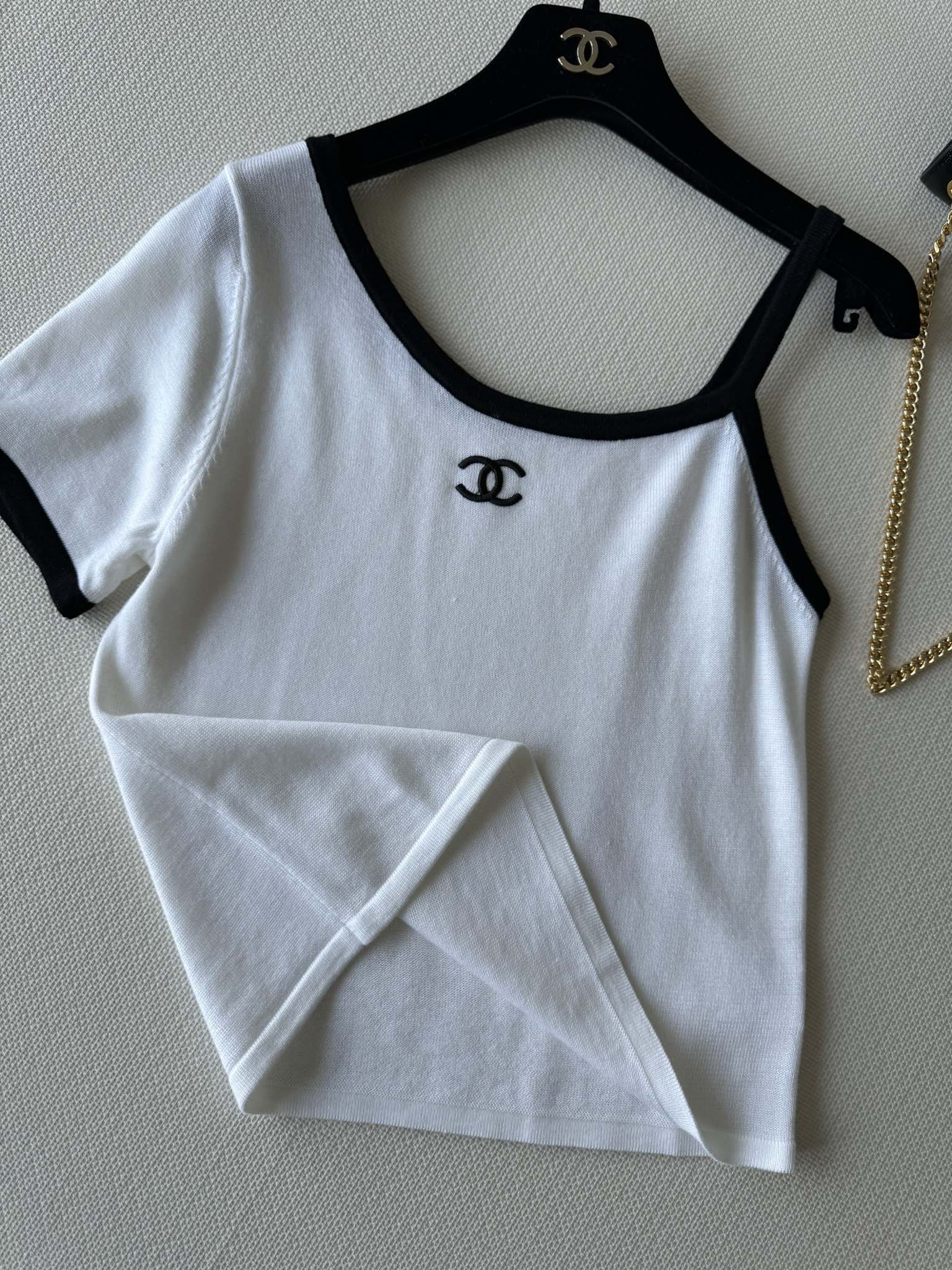 В стиле Chanel - 2403 - Новый топ с открытыми плечами - Белый