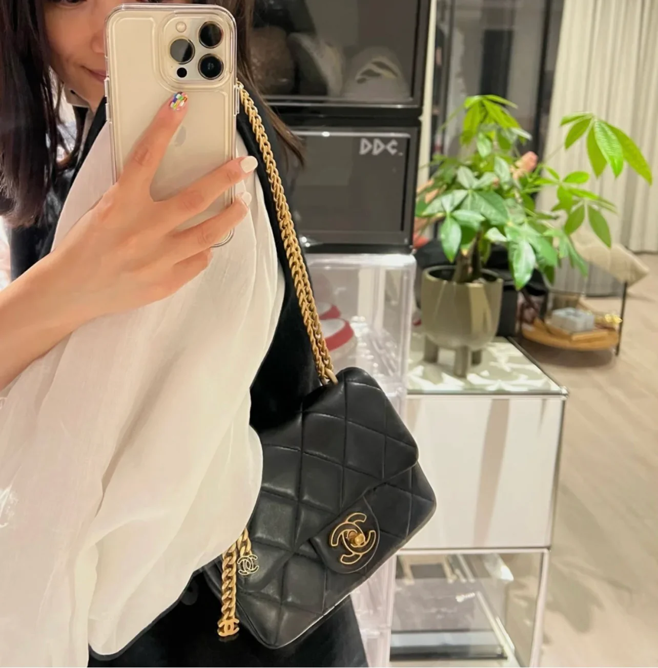 Chanel Новинка 2022 года - Квадратная сумка-мешок с эмалированными пуговицами - 3 шт.