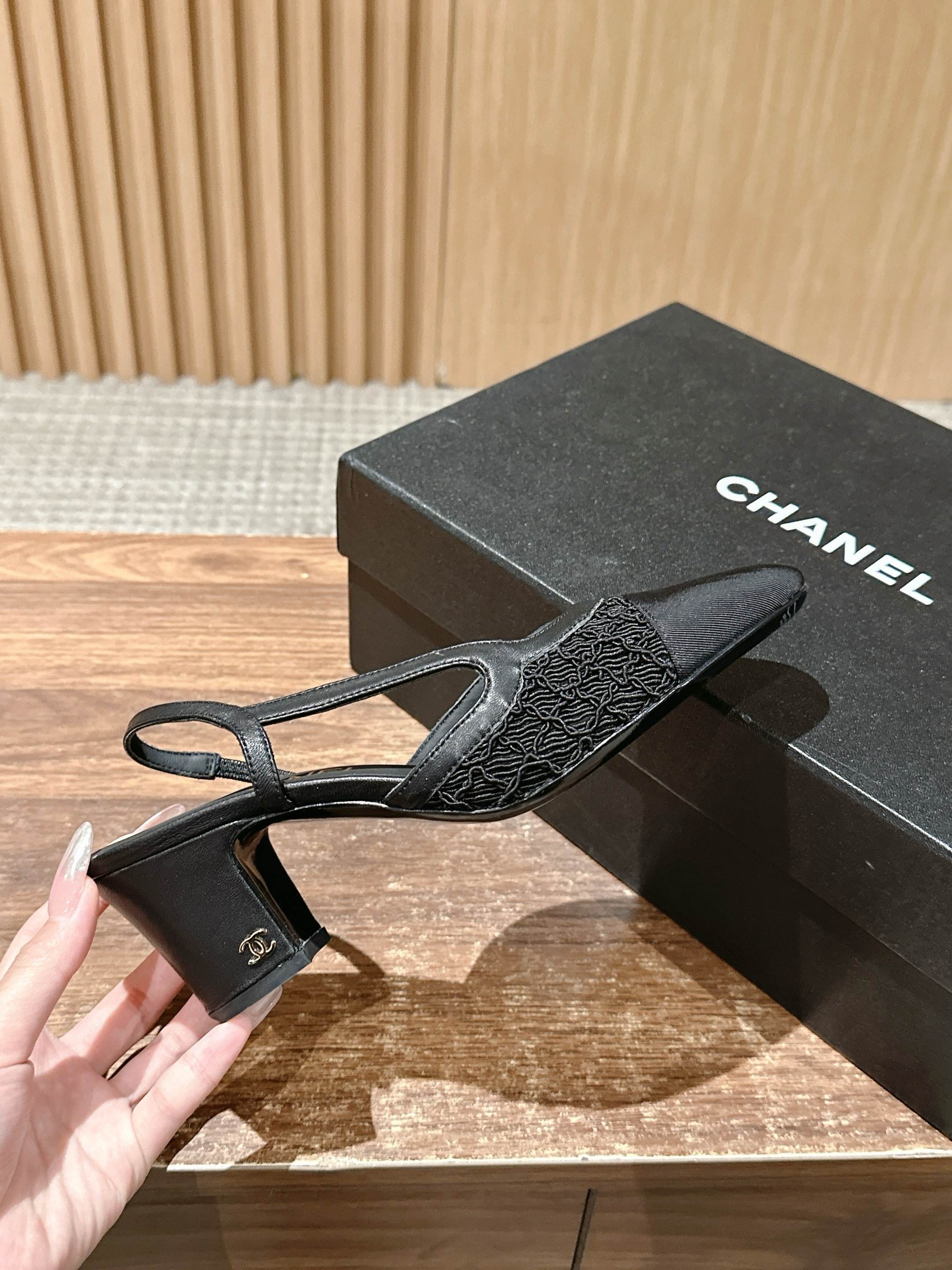 Chanel - Кружево и шаньдунский шелк - Туфли на массивном каблуке - Черные