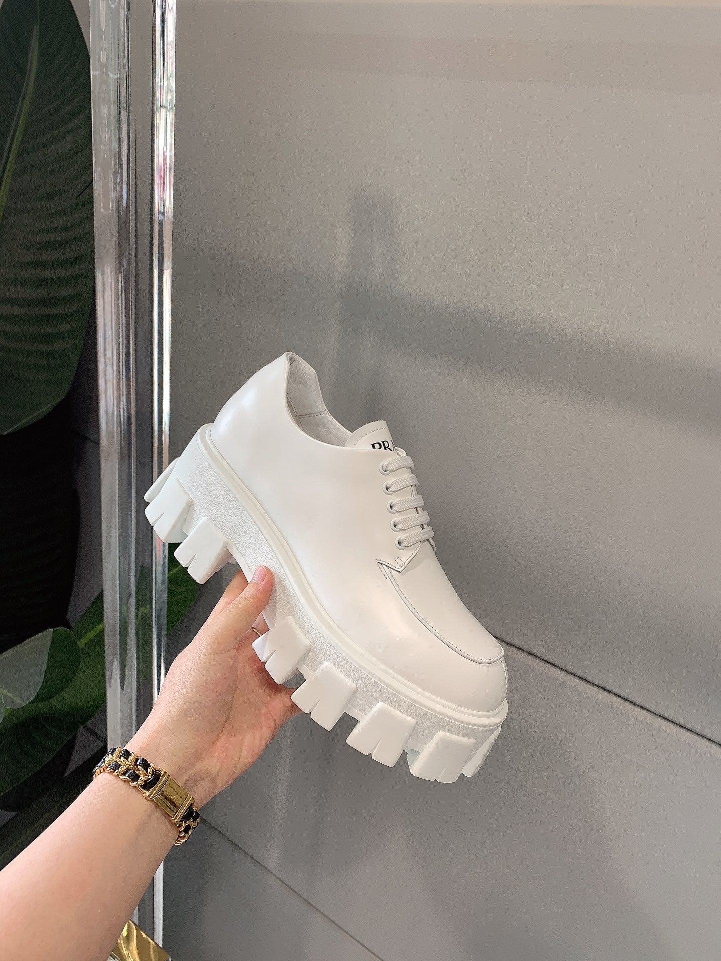 Prada - Туфли на платформе - Кожаные туфли - Белые