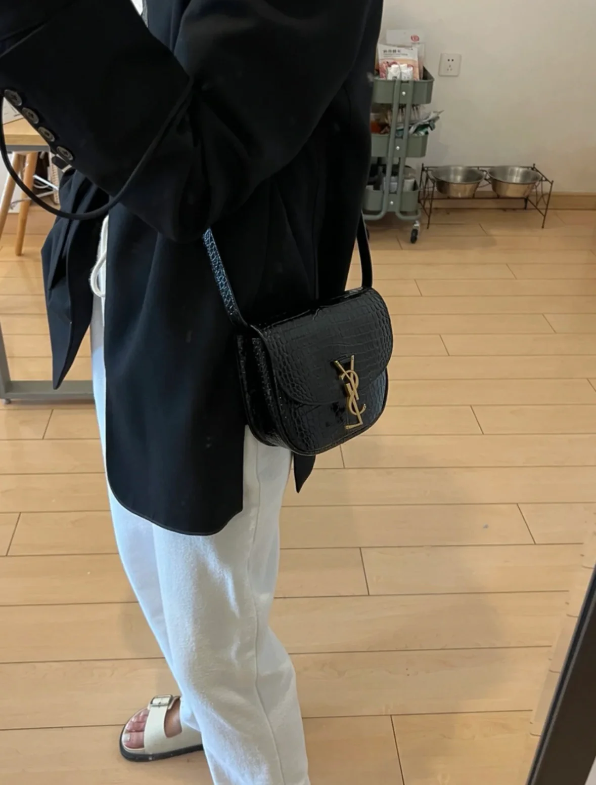 YSL - Сумка-седло из крокодиловой кожи