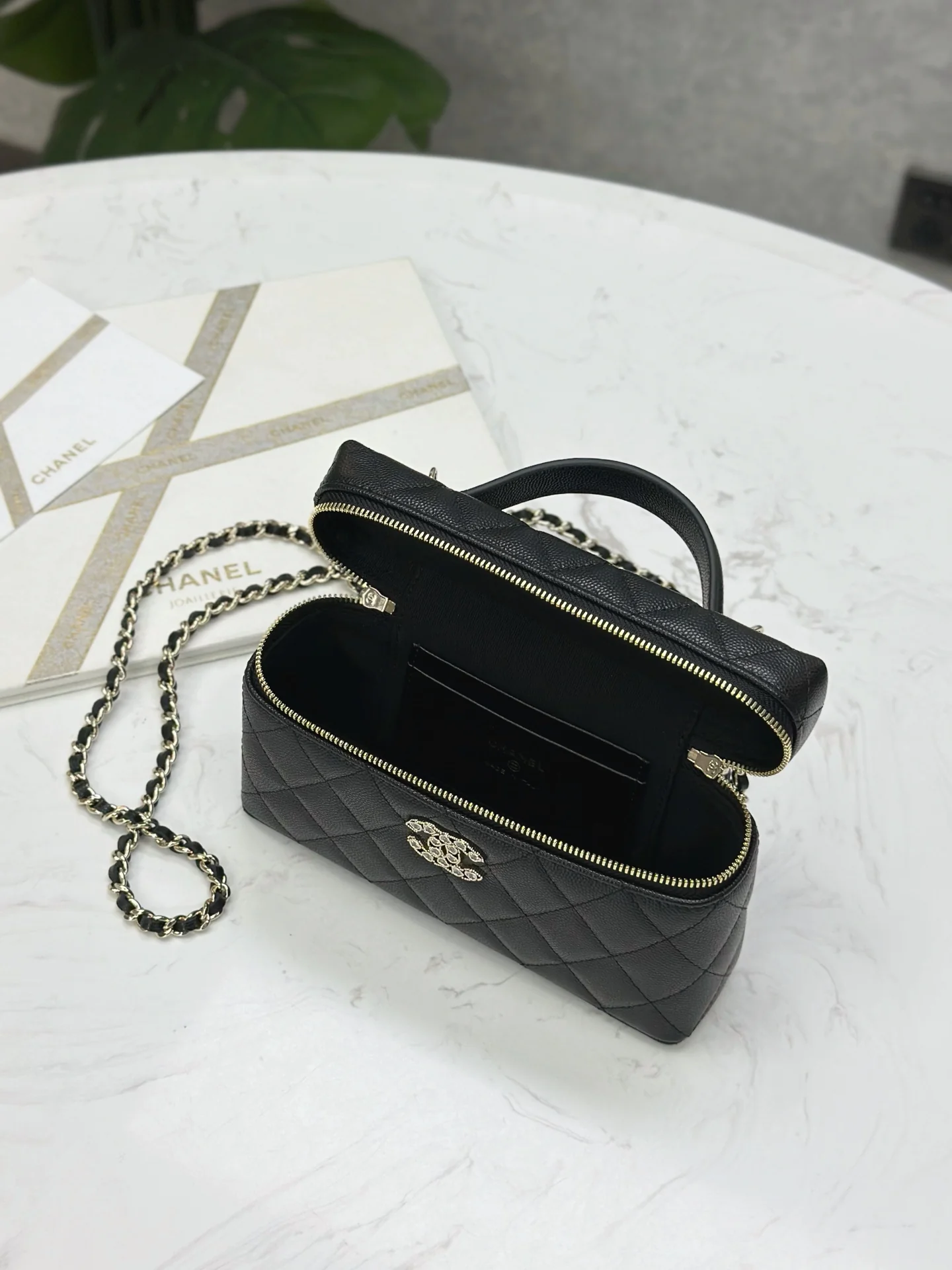 Сумочка Chanel 25p Heart Diamond LP с цепочкой - черная