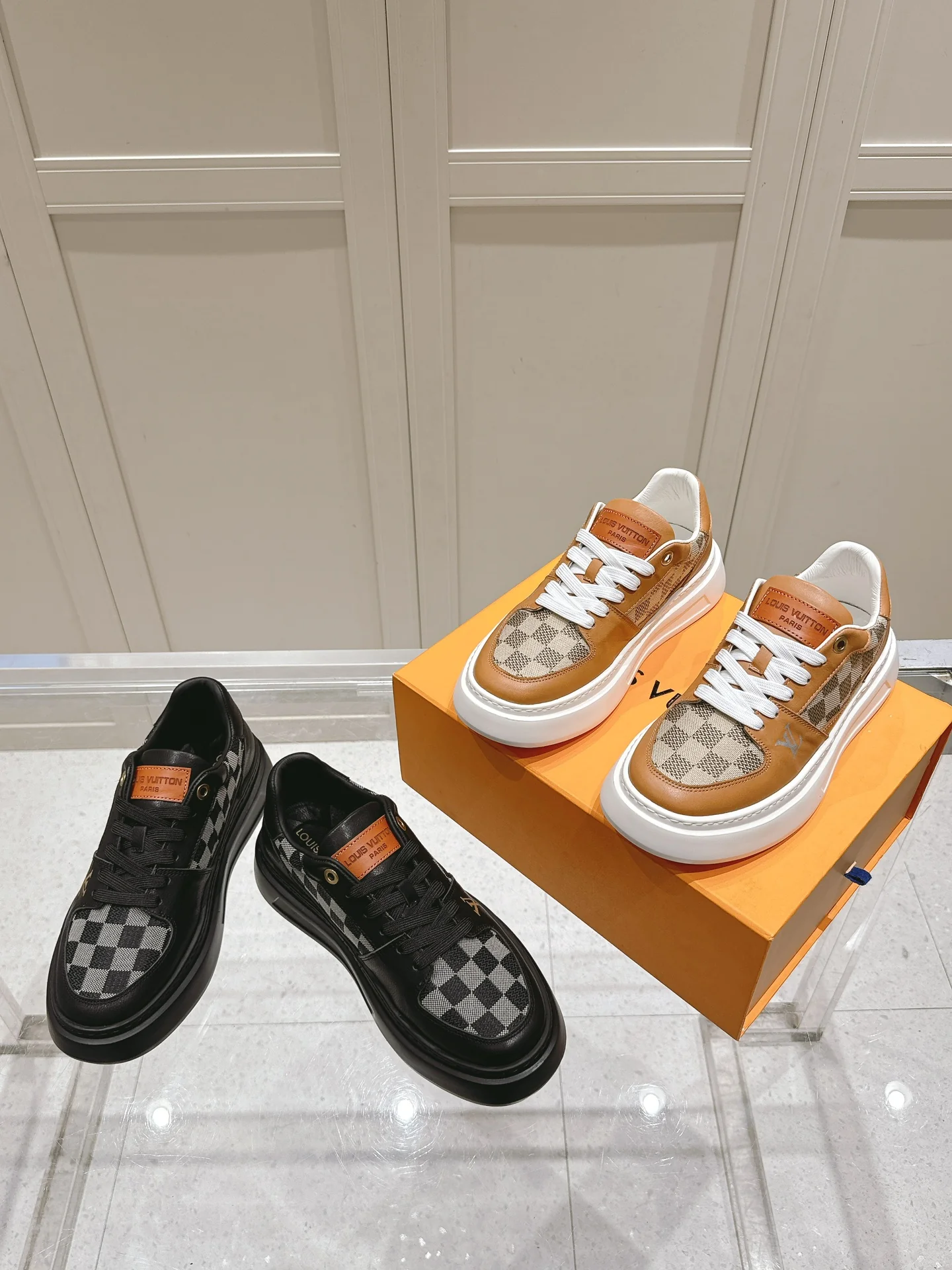 Повседневные туфли LV-2024 в клетку - изображение из коллекции