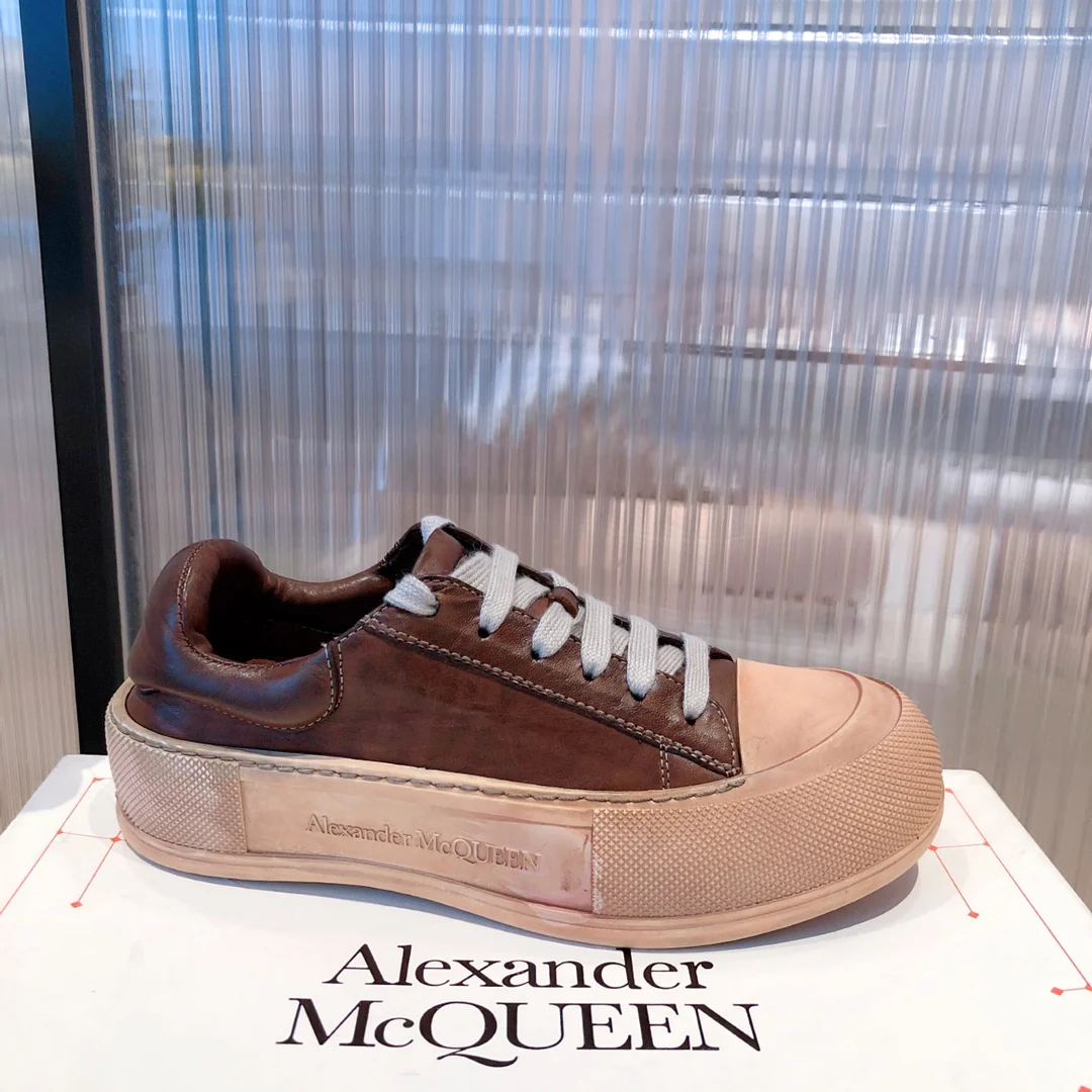 коричневые парусиновые туфли на платформе McQueen