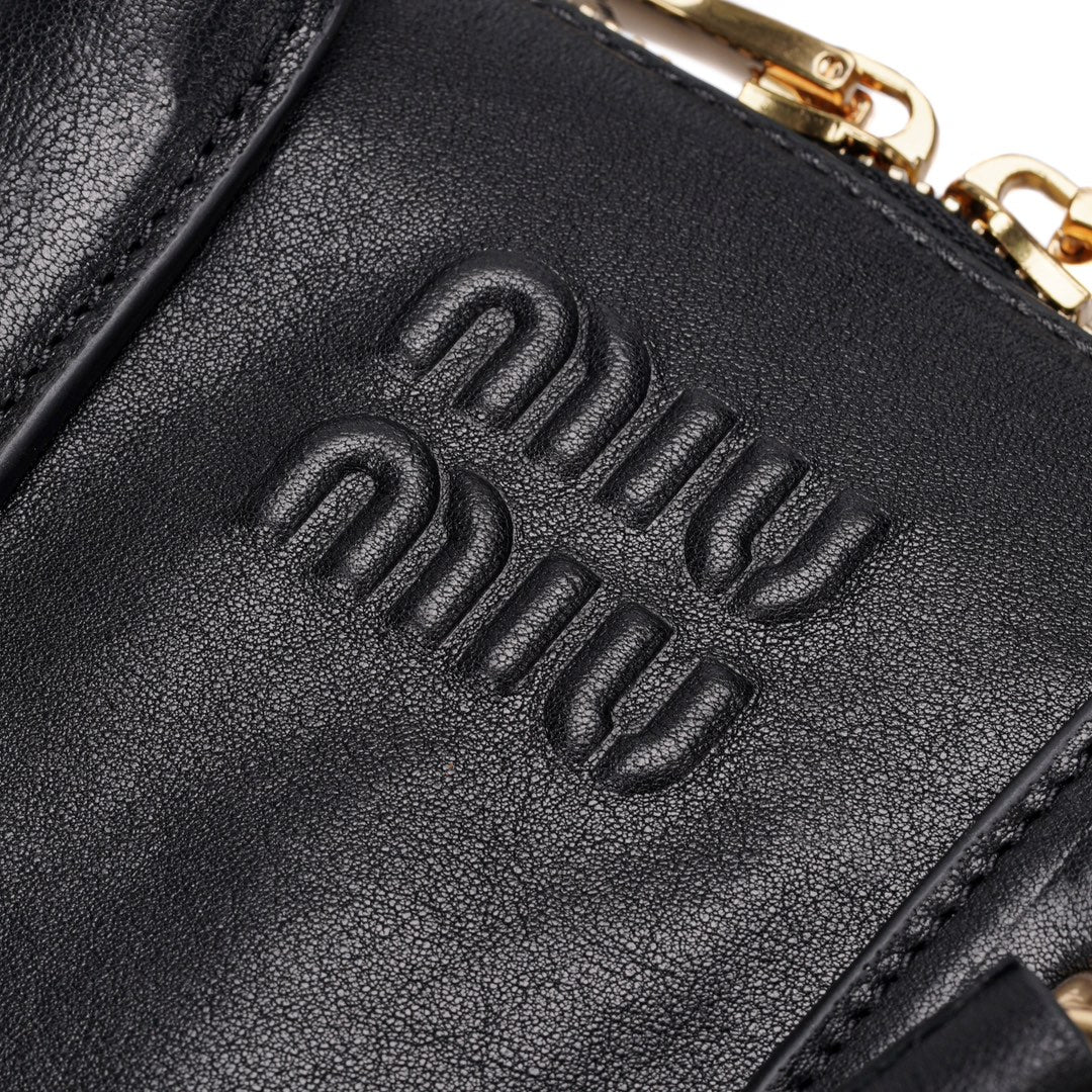 Сумка Miu Miu Aventure из кожи наппа - Черная - Маленькая