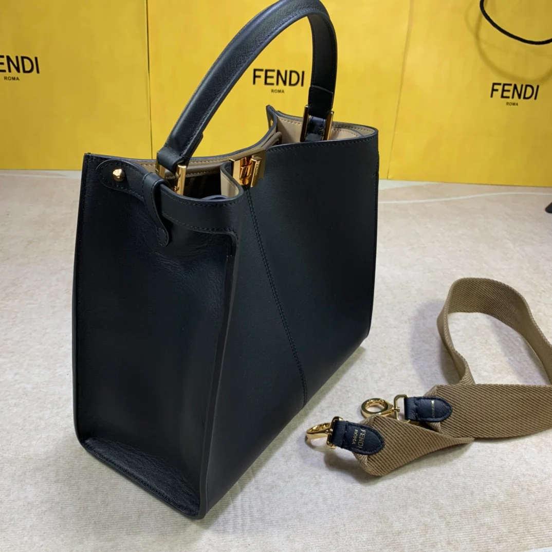 Сумка Fendi Peekaboo Lite Medium из черной кожи - 3