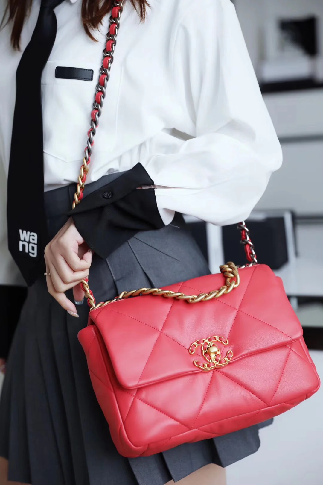 Сумка Chanel 19 - маленькая, кораллово-красная