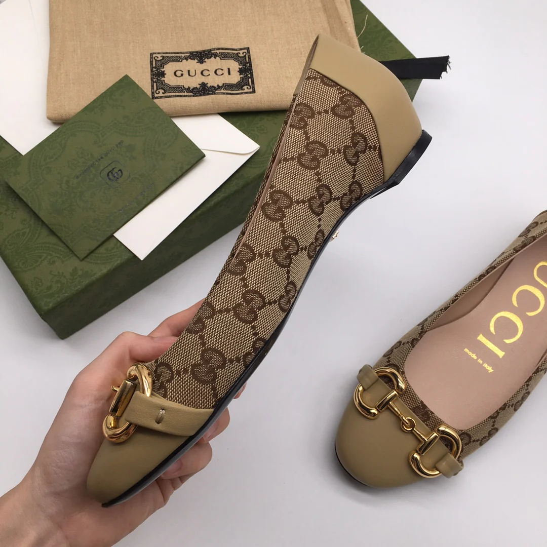 Gucci - Классический цветочный узор - Туфли на плоской подошве