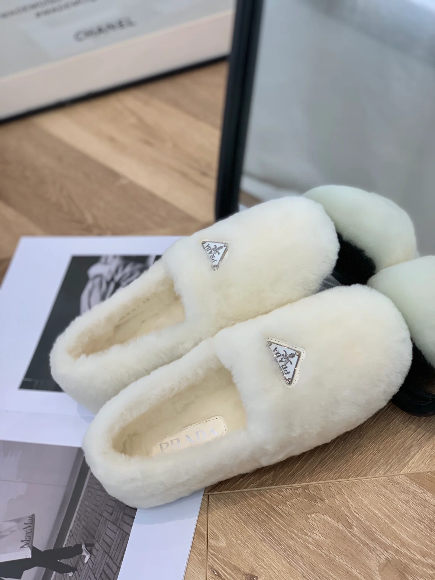 Обувь Prada - Prada - шерстяные лоферы - белые