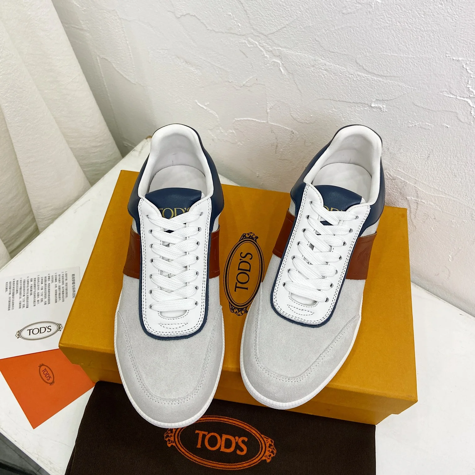 Tods - Туфли на плоской подошве - Повседневная обувь - 1