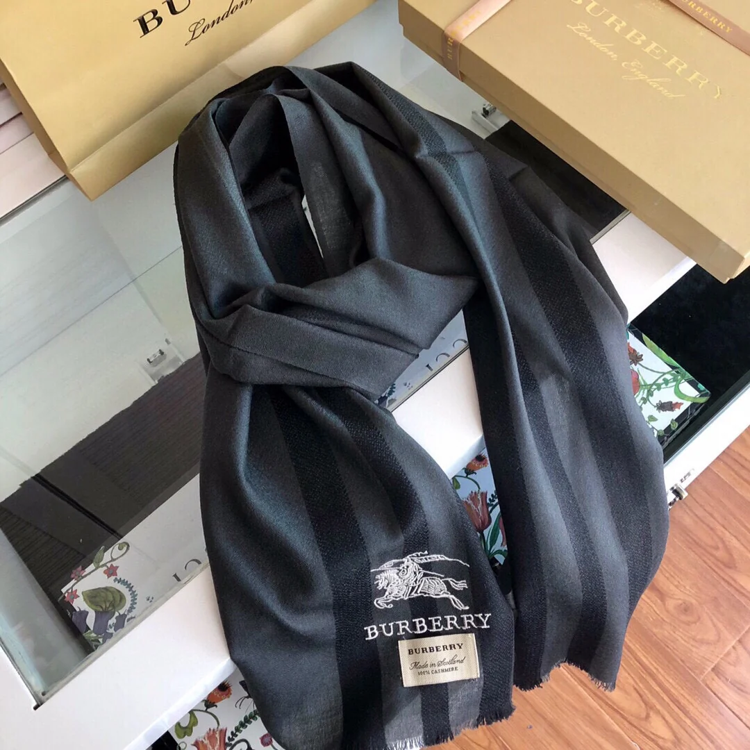 Кашемировый шарф Burberry - 45 см - 180 см