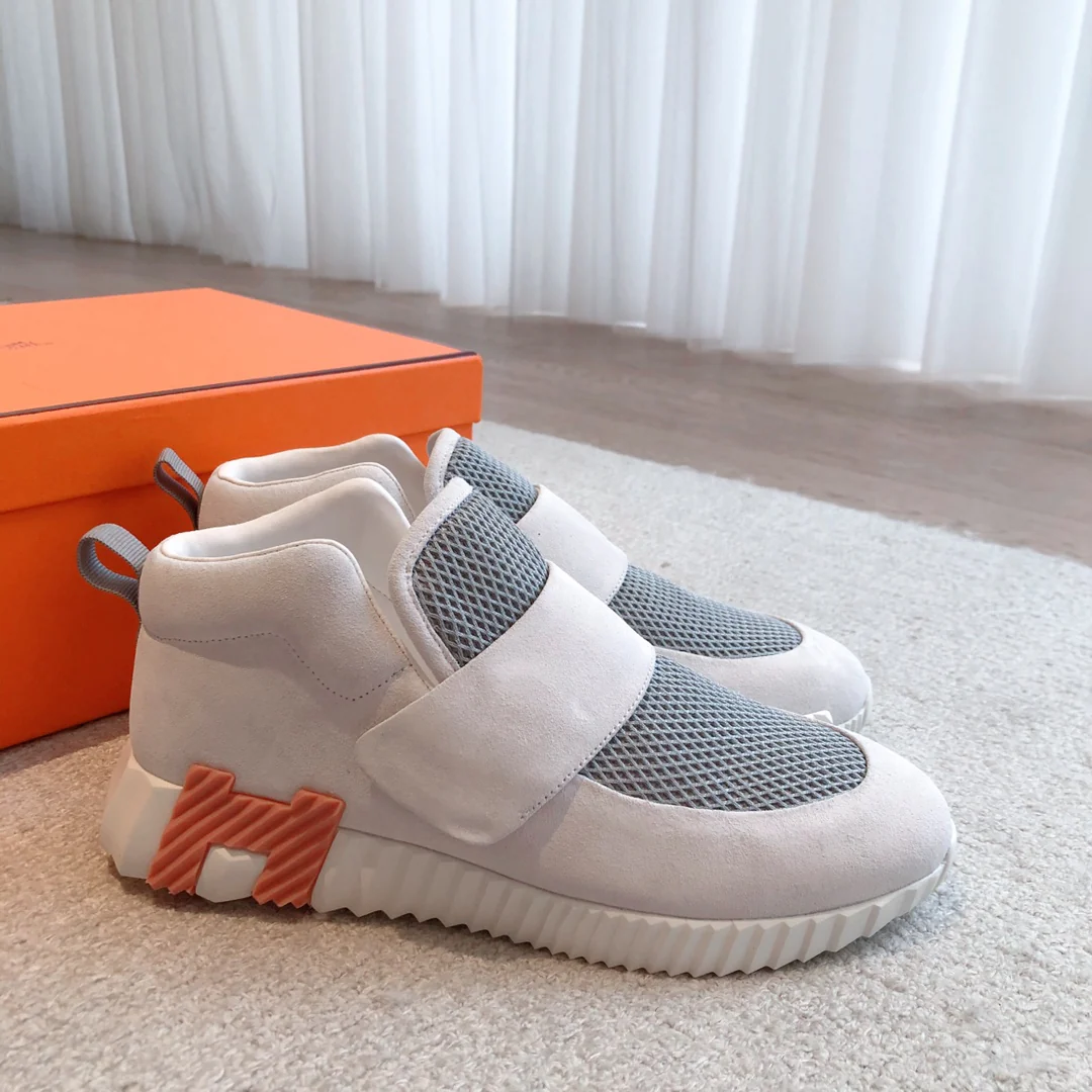 Новые кроссовки Hermes Giga 2023 года - унисекс - белые