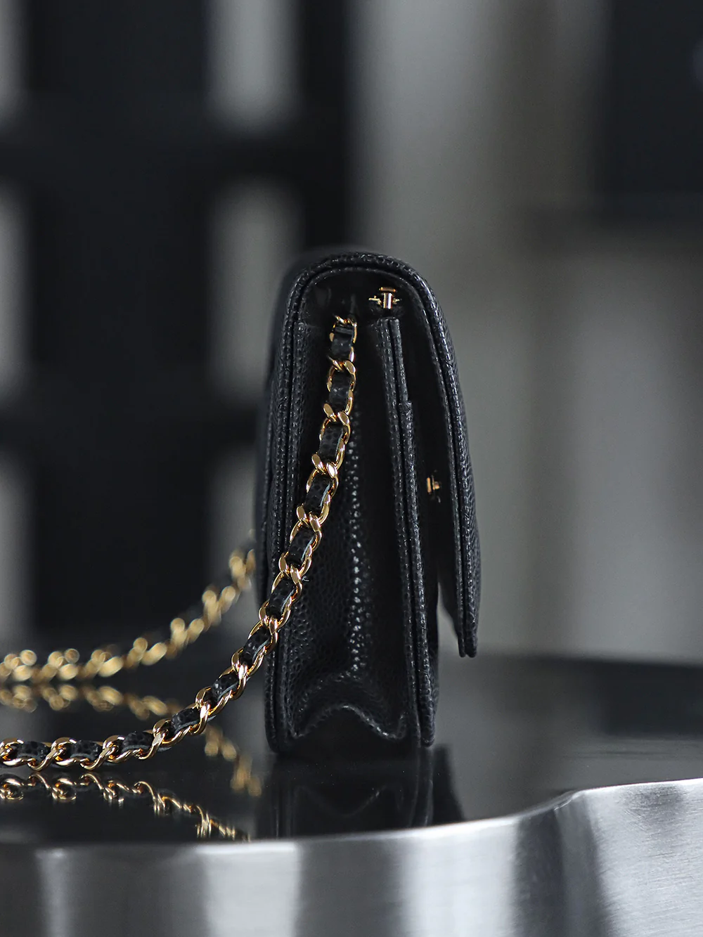 Сумка-кошелек Chanel на цепочке Lucky Bag - с черной пряжкой