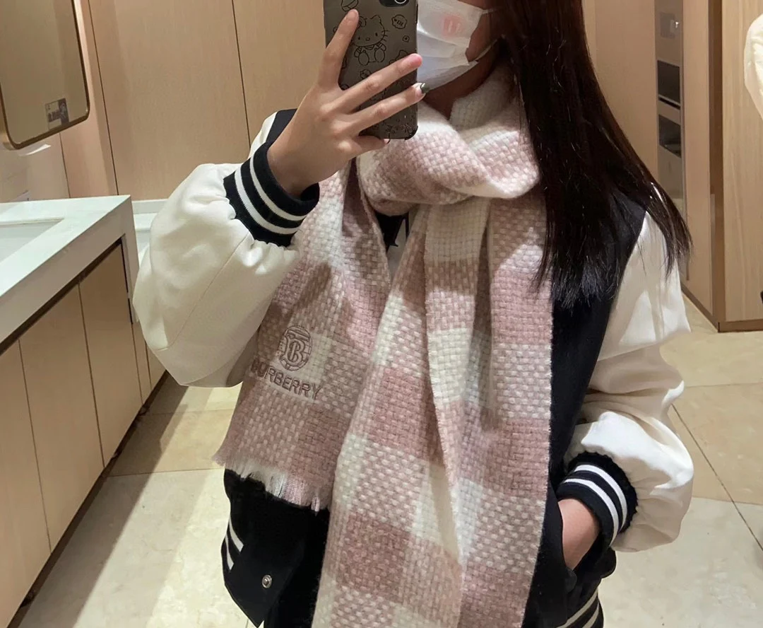 Шарф Burberry из усадочной шерсти в клетку - 32 см - 190 см - 125 г - 100% шерсть - розовый