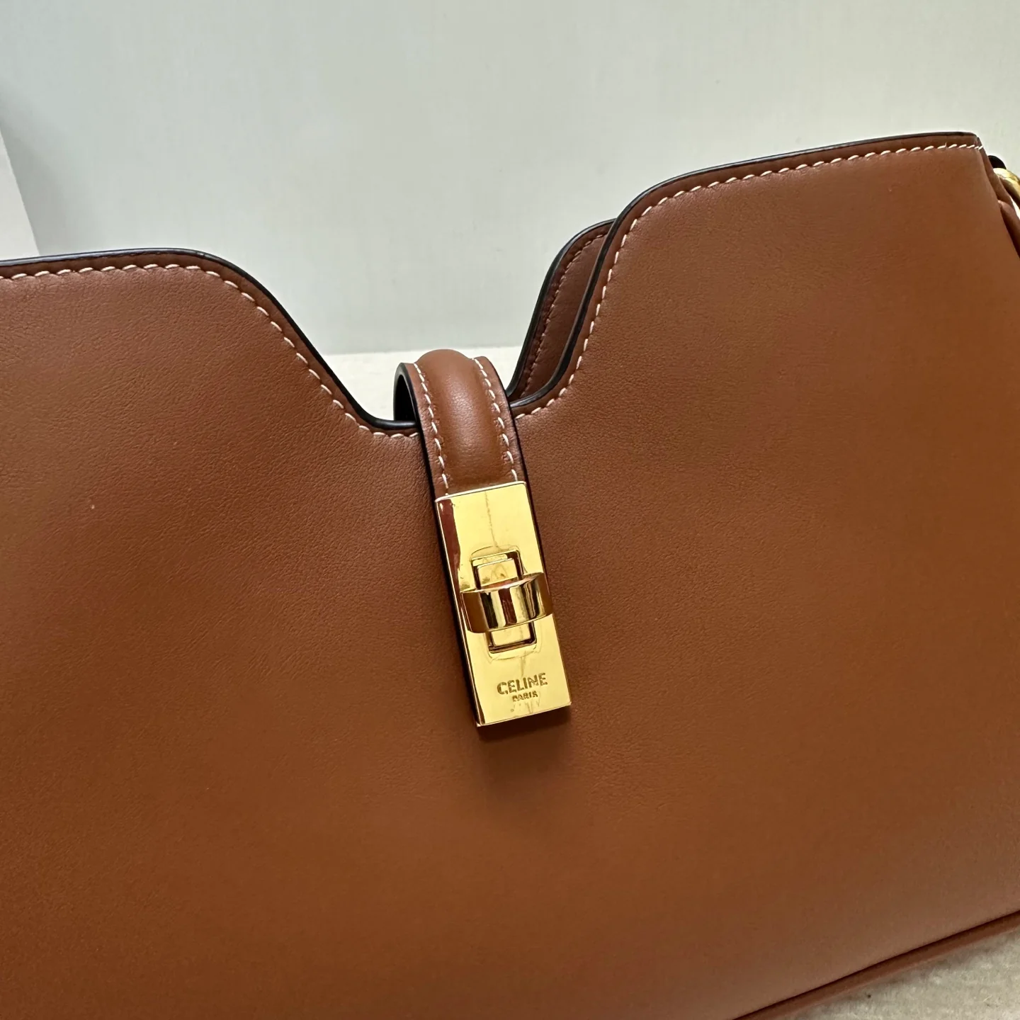 Кожаная сумка через плечо Celine Camille - коричневая